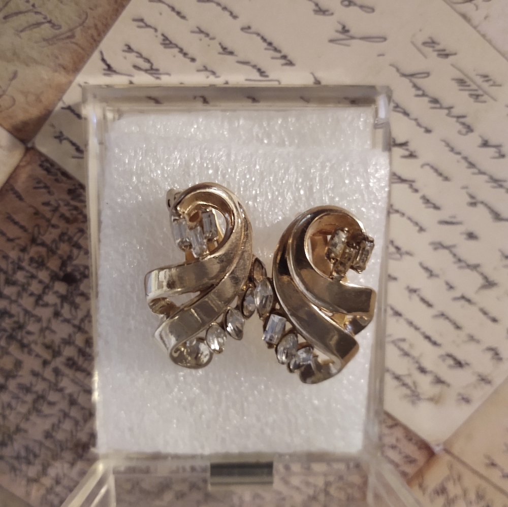Vintage Nordic Gold Plated Clip On Earrings
